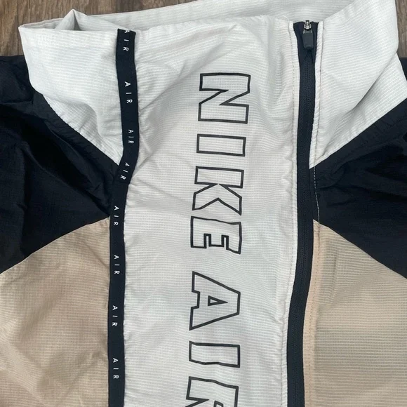 Nike Air Windbreaker Jacket Women’s Medium Full Zip Lightweight - Picture 3 of 6